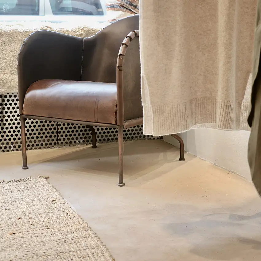 Microcement Design By CementFärdigblandad GolvFärg: Gråbeige, För antal kvm: 7 m2